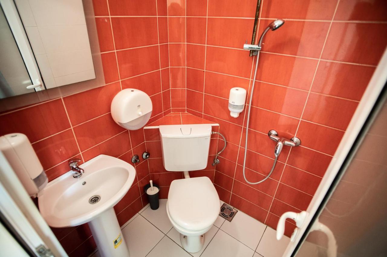 All In Hostel Белград Экстерьер фото