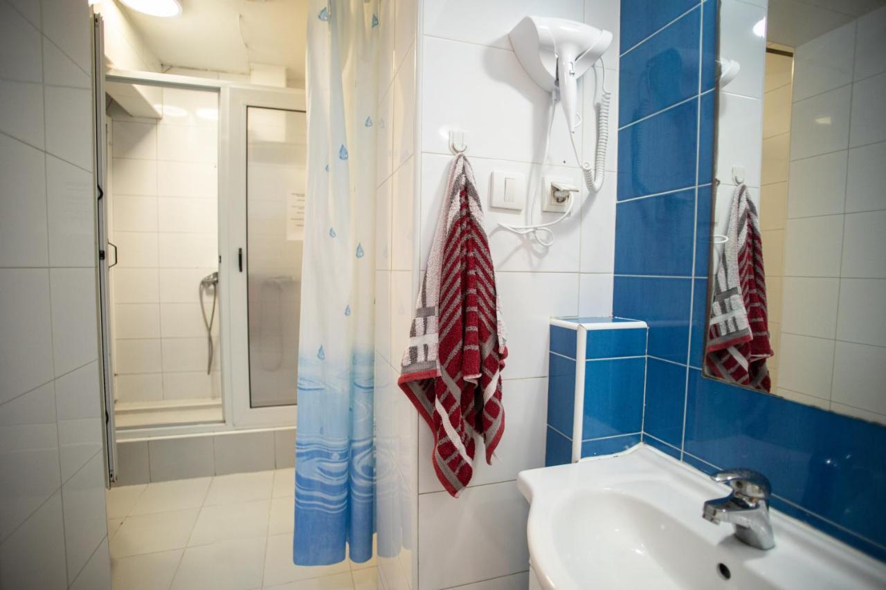 All In Hostel Белград Экстерьер фото