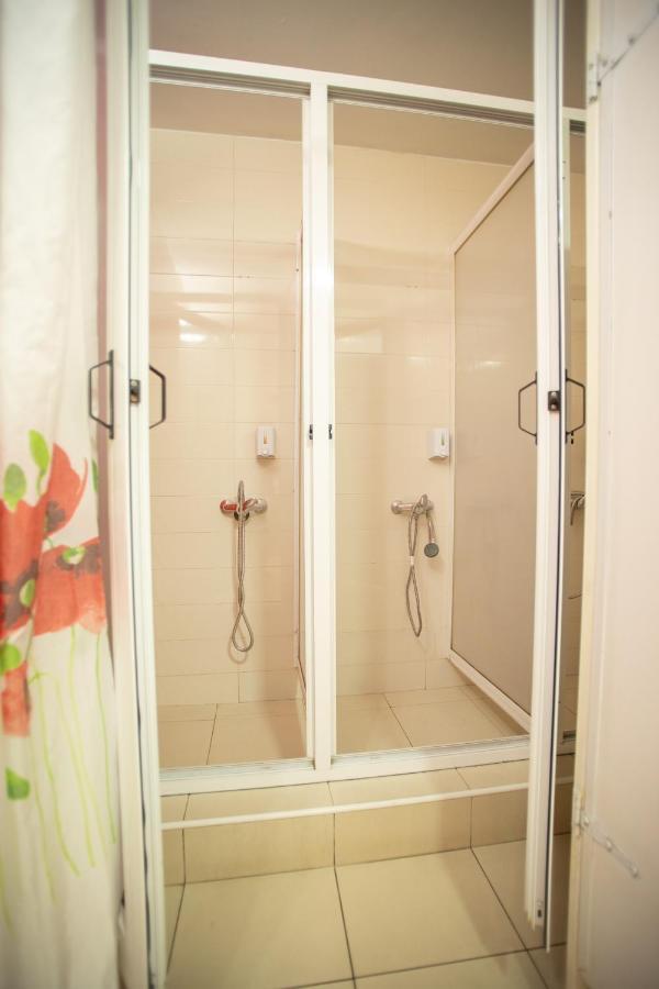 All In Hostel Белград Экстерьер фото