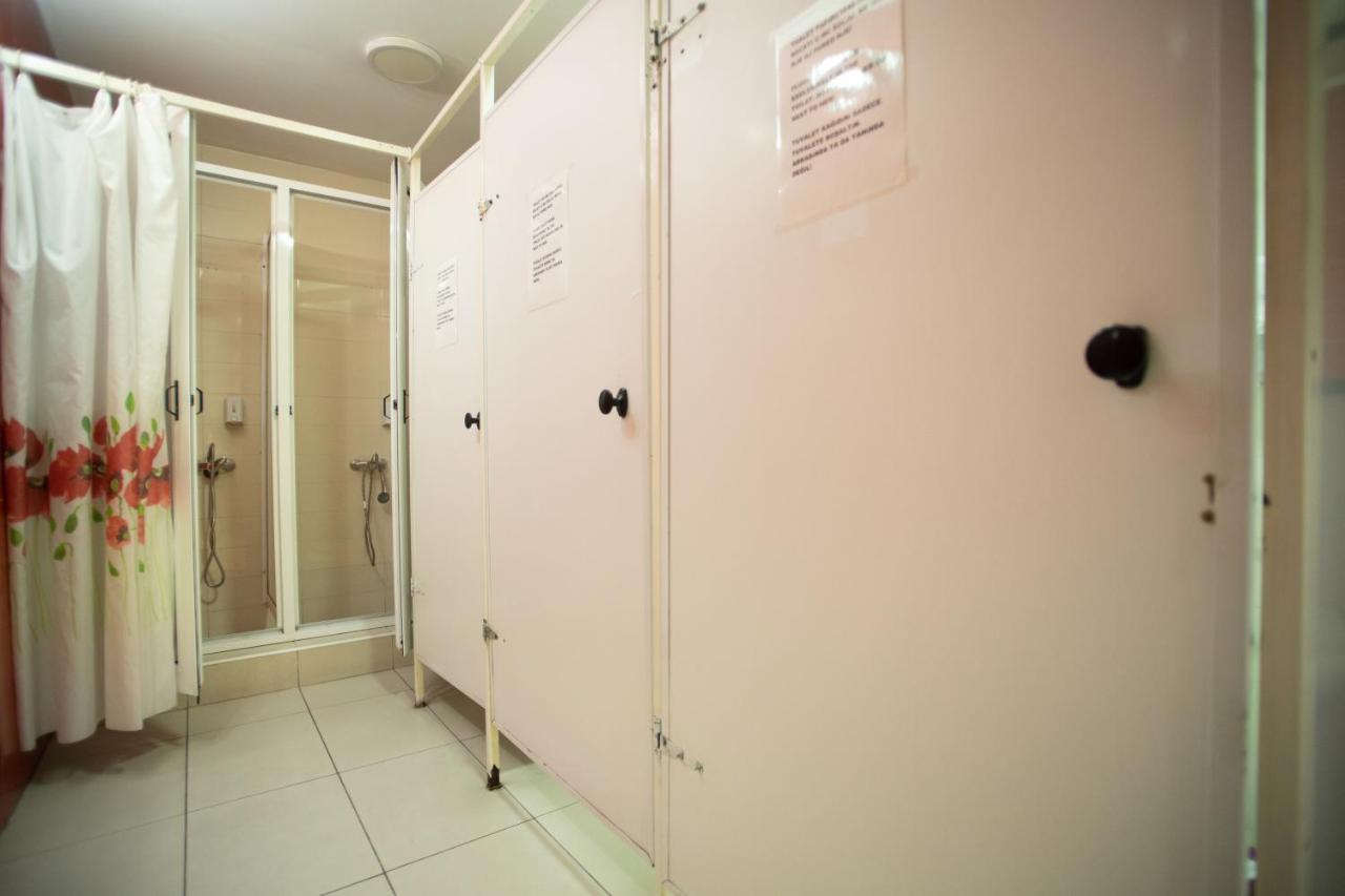 All In Hostel Белград Экстерьер фото